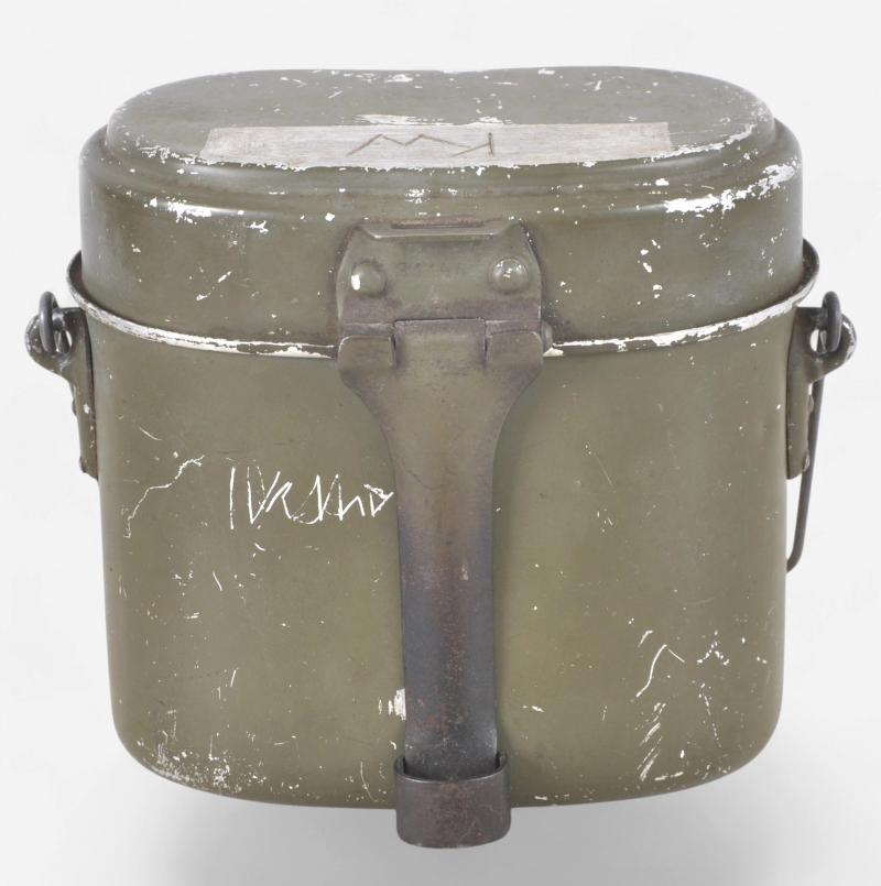 WW2 German Messtin Matching 1944 Dated Maker Top & Bottom