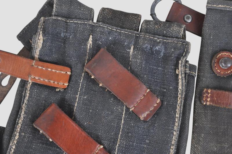 WW2 German MP40 Pouch Pair 1943