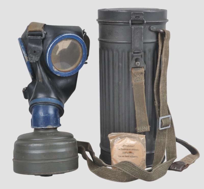 WW2 German Gas Mask & Canister 1944