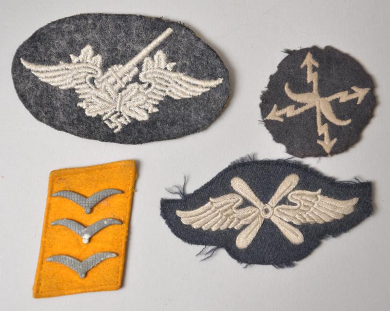 WW2 German Luftwaffe Grouping Of Insignia