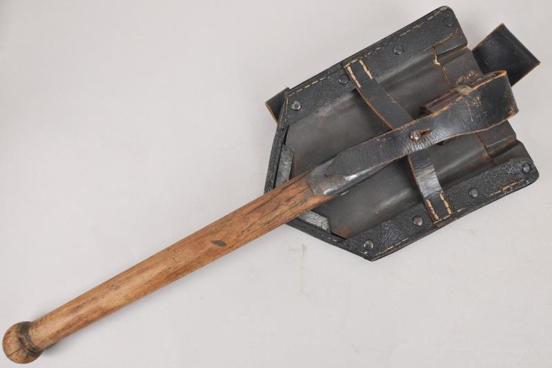 WW2 German Folding Entrenching Tool & Carrier 1943