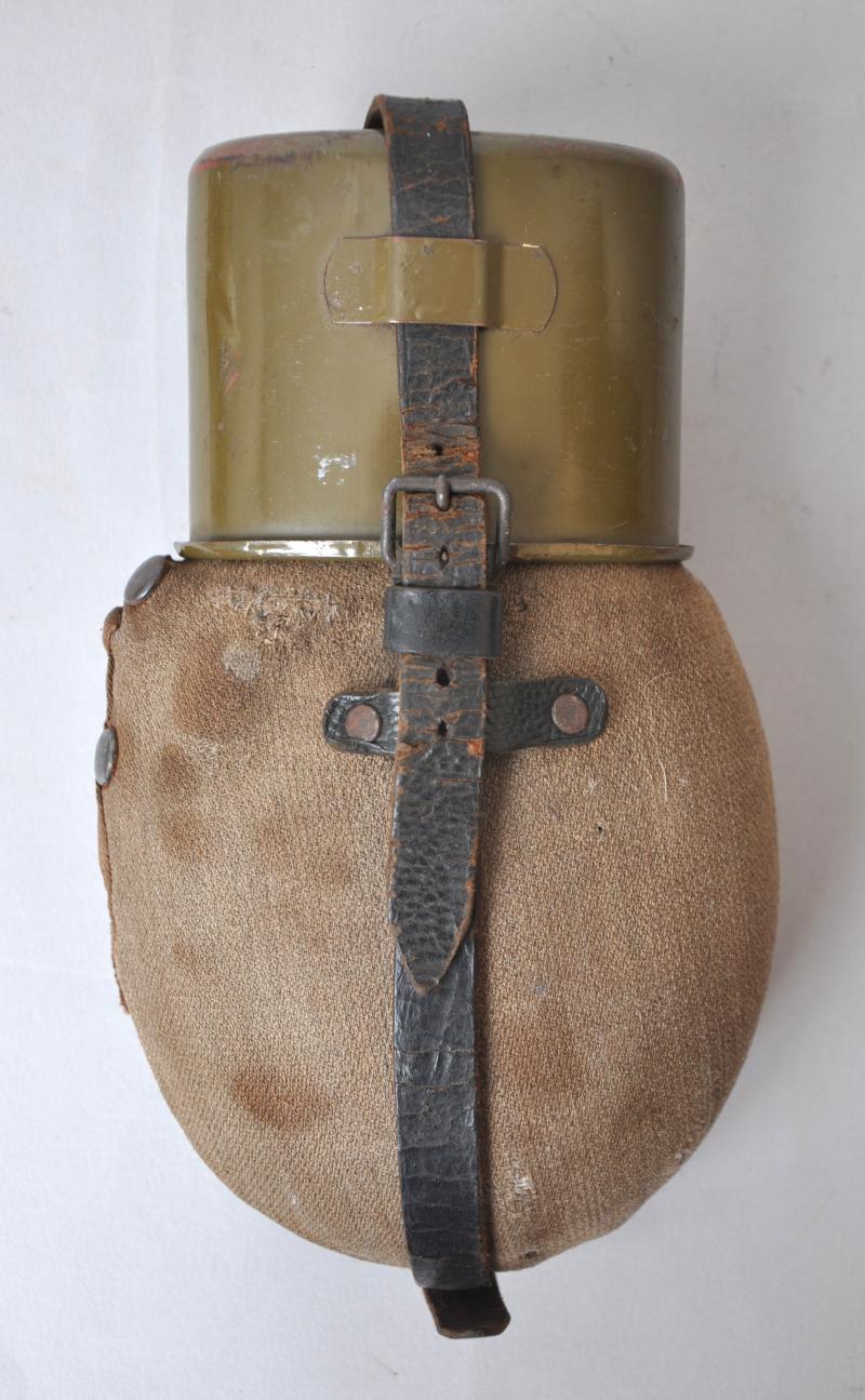 WW2 German Midwar Waterbottle - Enamelled Cup & Bottle 1943