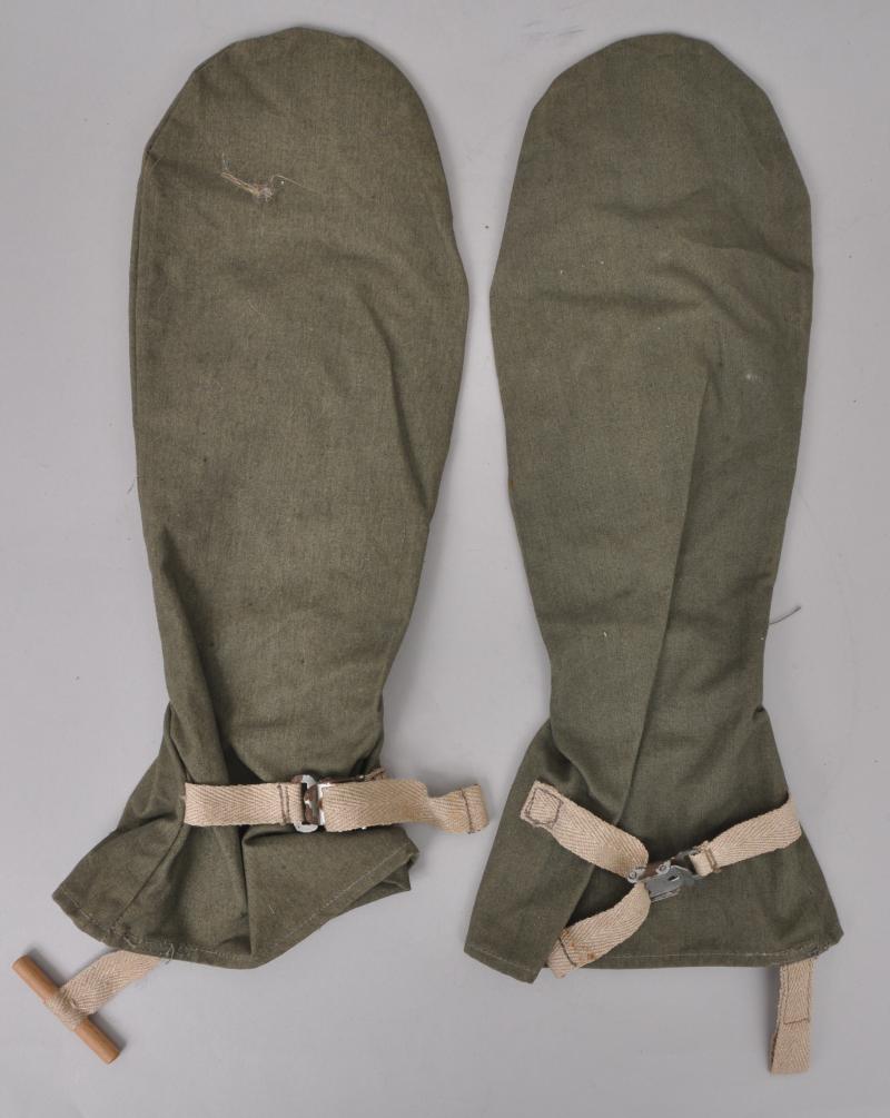 WW2 German 'Gebirgsjager' ( Mountain Troops ) Gloves 1942