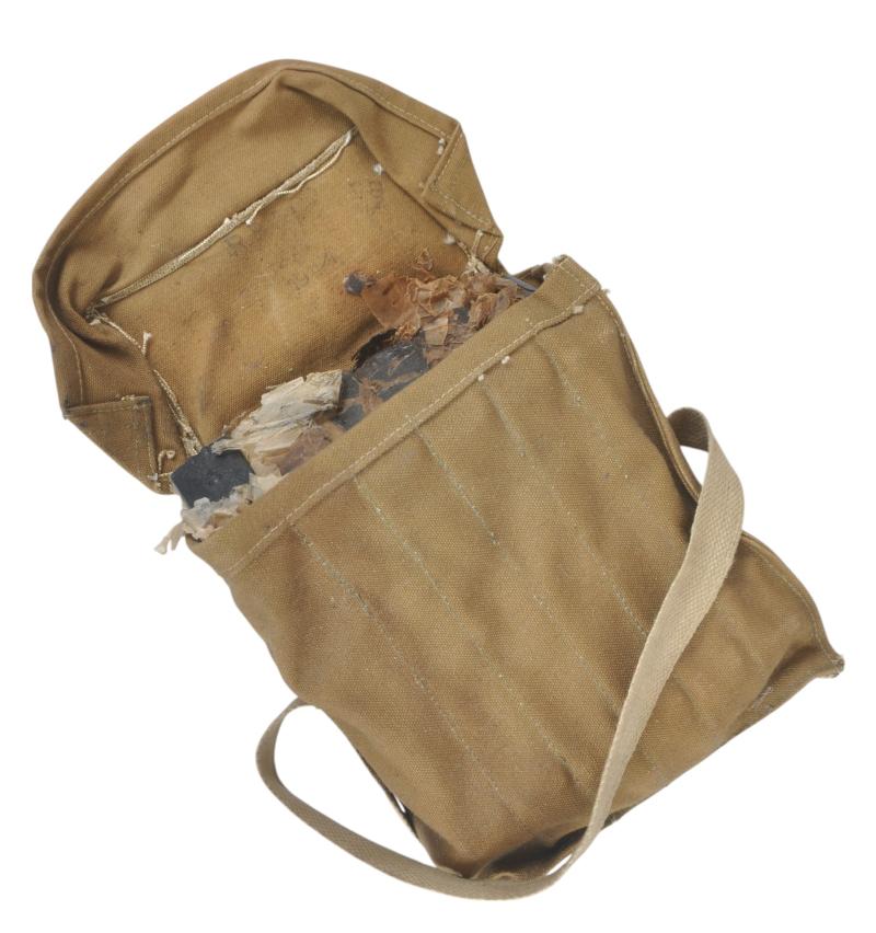 WW2 British 6 X Bren Magazines In AFV Bag 1944