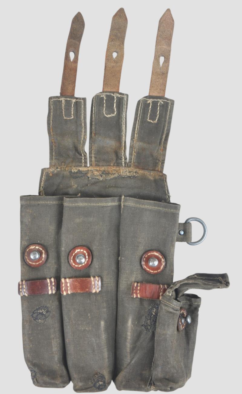 WW2 German MP40 Magazine Pouch 1942