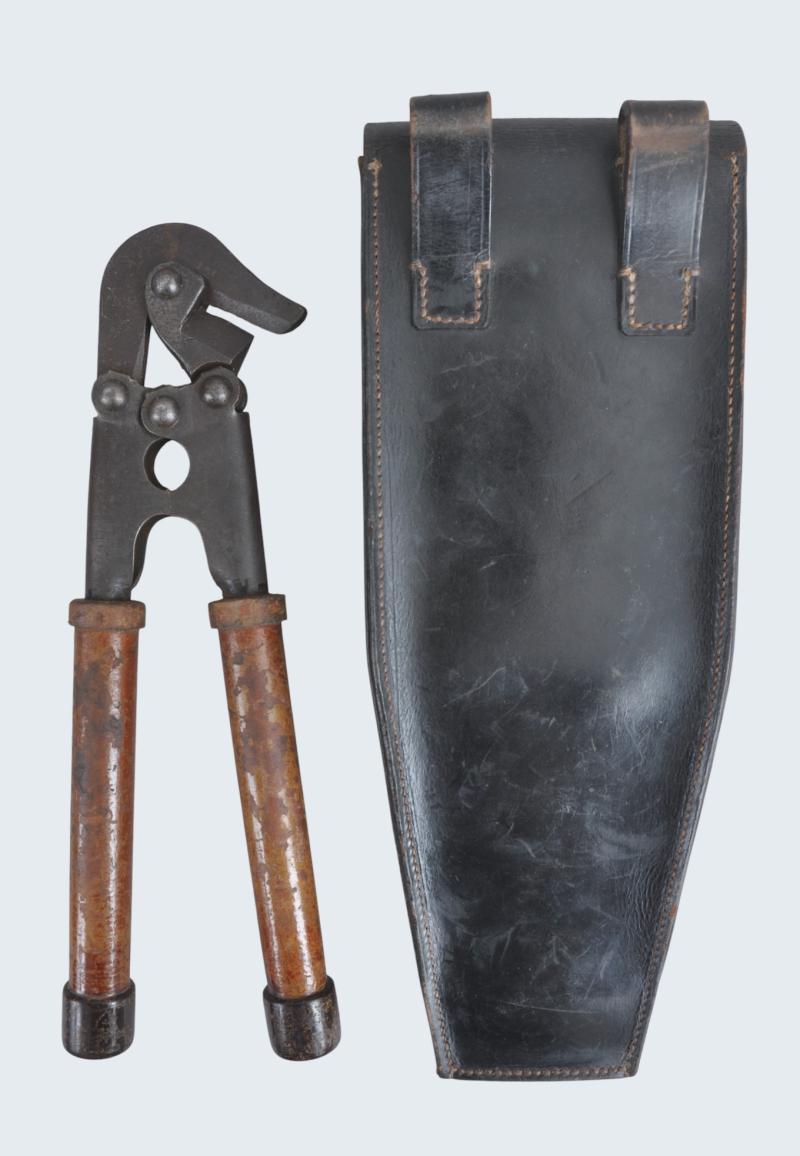WW2 German Wirecutters & Case 1934/42